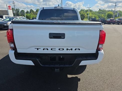 Used 2023 Toyota Tacoma SR5 w/ Technology Package AWD/4WD image 6
