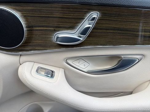 Used 2018 Mercedes-Benz C 300 Sedan image 26