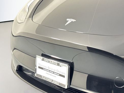 Used 2025 Tesla Model Y Long Range image 11