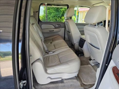 Used 2011 GMC Yukon XL SLT RWD image 11