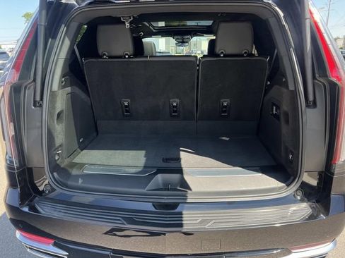 Certified 2024 Cadillac Escalade Premium Luxury AWD/4WD image 10