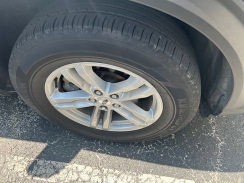 Used 2024 Ford Explorer XLT w/ Equipment Group 202A AWD/4WD image 14