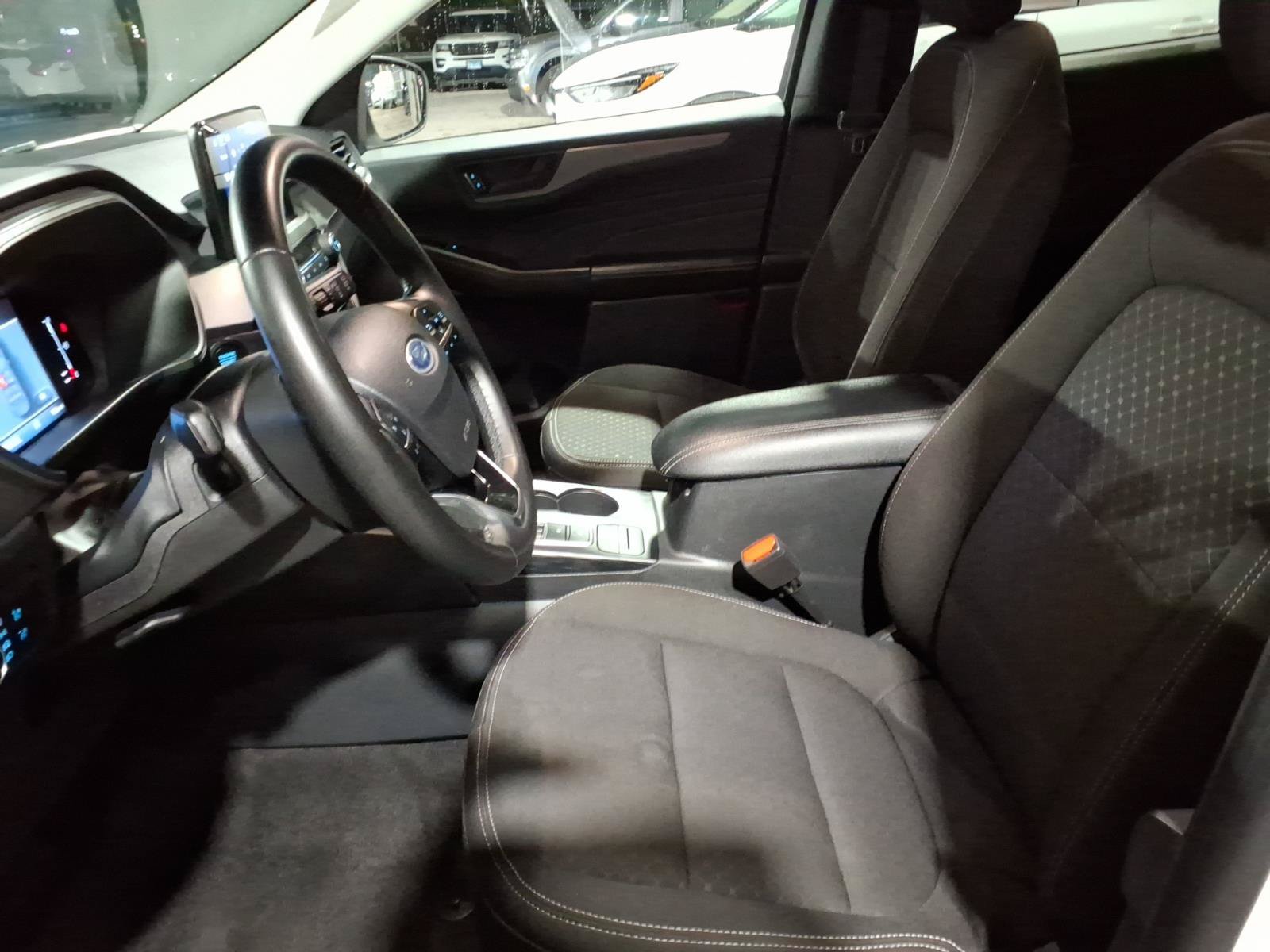 Certified 2024 Ford Escape Active FWD image 11