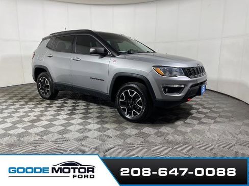 Used 2020 Jeep Compass Trailhawk image 2