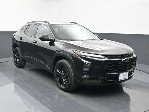 Used 2024 Chevrolet Trax ACTIV w/ Driver Confidence Package image 7