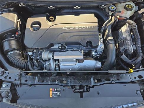 Used 2018 Chevrolet Cruze LT w/ Convenience Package image 22