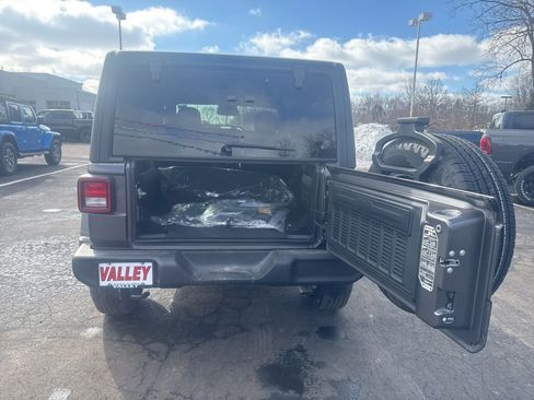 New 2025 Jeep Wrangler Sport S image 32