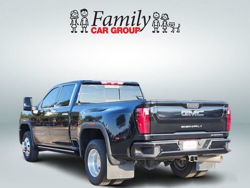 Used 2025 GMC Sierra 3500 Denali Ultimate AWD/4WD image 3