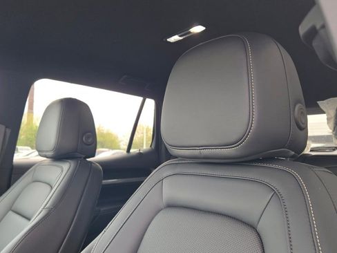 New 2026 GMC Terrain Elevation w/ Elevation Premium Package FWD image 5