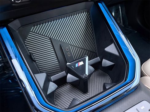 Used 2025 BMW X3 xDrive30i w/ M Sport Package image 26