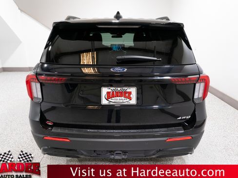 Used 2025 Ford Explorer ST-Line image 4