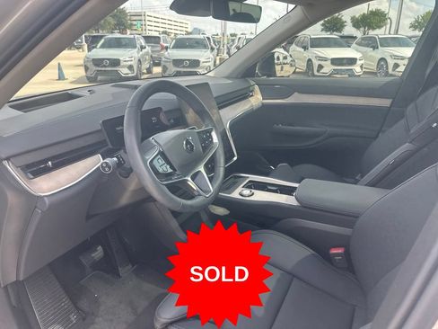 Certified 2025 Volvo EX90 Plus AWD/4WD image 26