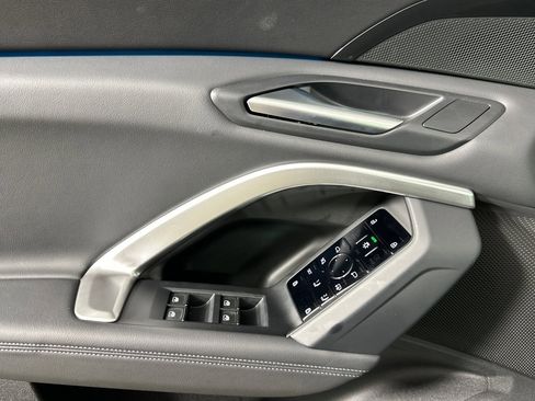 Used 2025 Audi Q5 Premium w/ 19" Wheel Package image 10