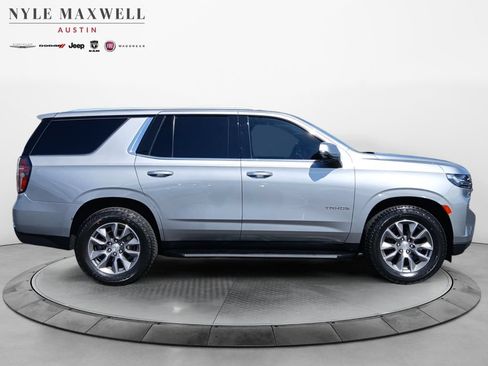 Used 2023 Chevrolet Tahoe LT w/ Luxury Package RWD image 17