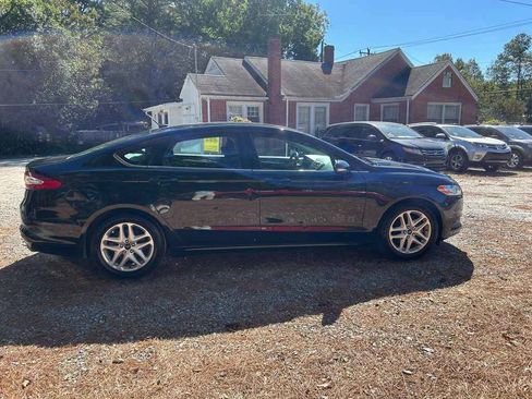 Used 2015 Ford Fusion SE image 20
