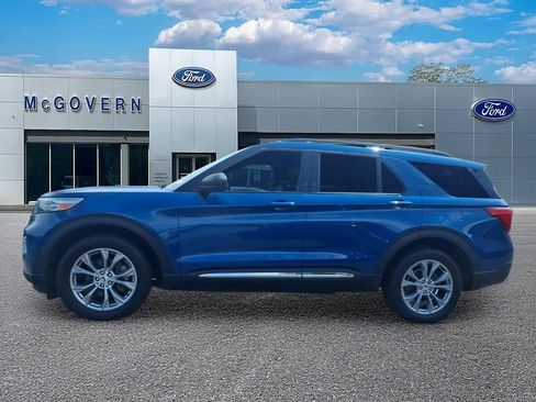 Used 2022 Ford Explorer XLT AWD/4WD image 9