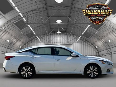 Used 2020 Nissan Altima 2.5 SV AWD/4WD image 7