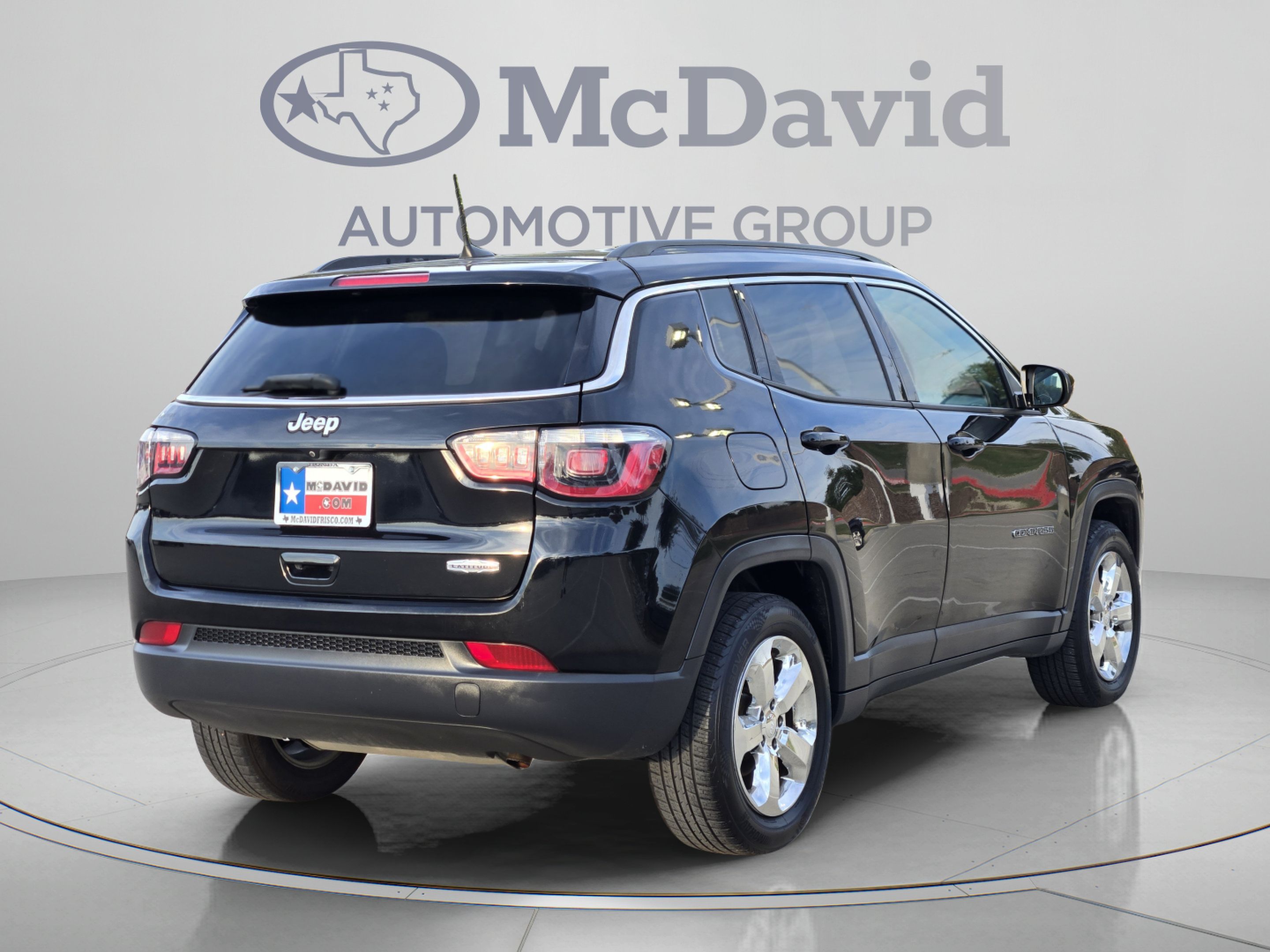 Used 2018 Jeep Compass Latitude FWD image 6
