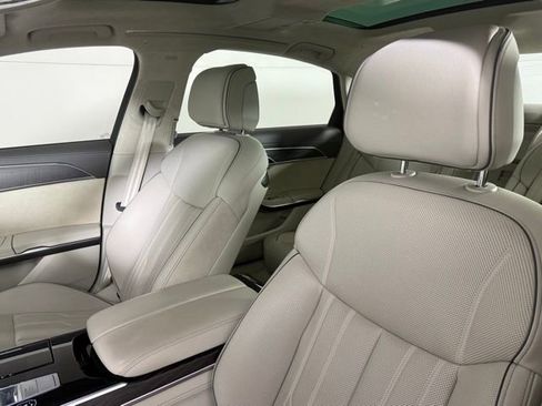 Used 2021 Audi A8 L 4.0T w/ Luxury Package image 14