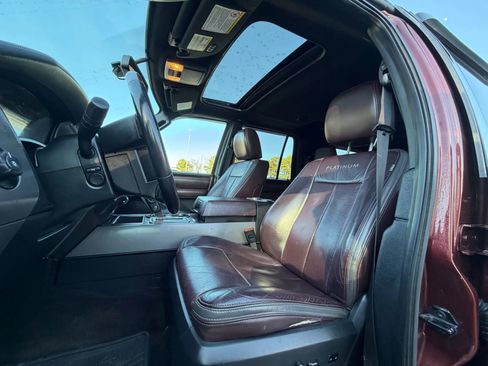 Used 2015 Ford Expedition EL Platinum image 27