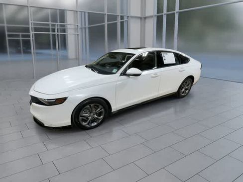 Used 2025 Honda Accord EX-L image 4