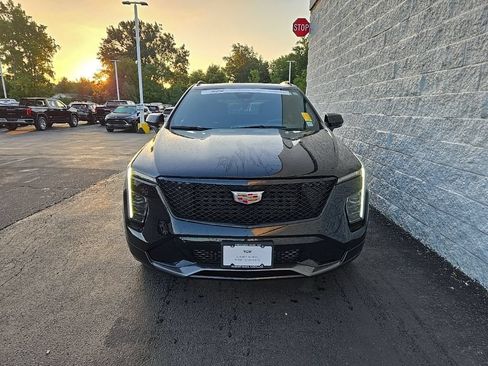 Used 2024 Cadillac XT4 Sport w/ Cold Weather Package AWD/4WD image 18