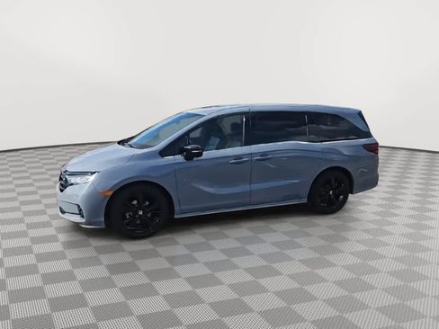 Used 2023 Honda Odyssey Sport image 4