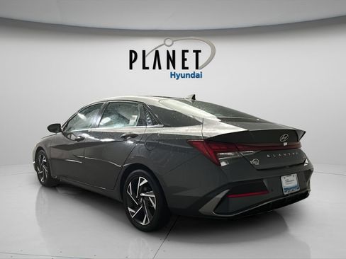 Certified 2024 Hyundai Elantra Limited image 6