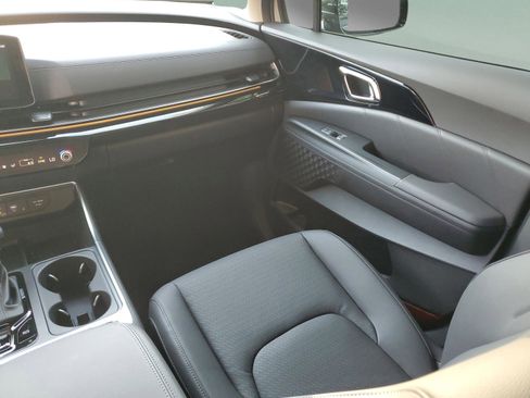 New 2026 Kia Carnival SX Prestige image 21