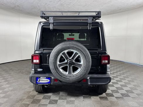 Used 2022 Jeep Wrangler Unlimited Sahara AWD/4WD image 6