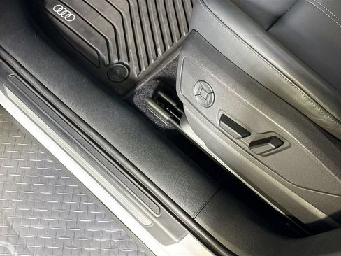 Used 2025 Audi Q5 Premium w/ Convenience Package AWD/4WD image 19