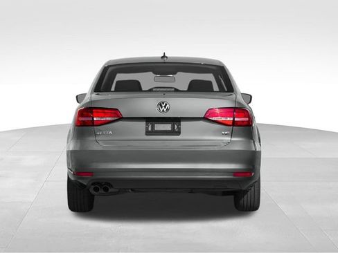 Used 2017 Volkswagen Jetta SE FWD image 5
