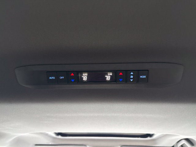 Used 2024 Toyota Sienna XLE AWD/4WD image 20