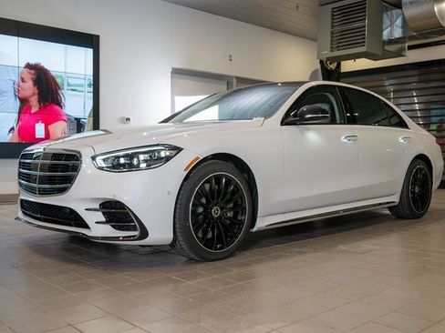 Certified 2025 Mercedes-Benz S 580 4MATIC Sedan image 3