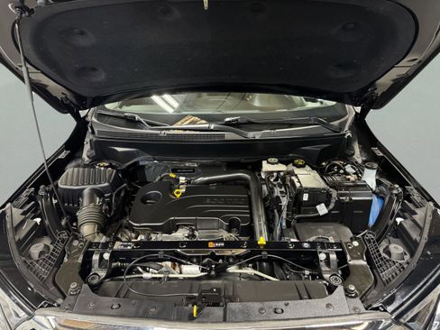 Used 2024 GMC Terrain SLT image 35