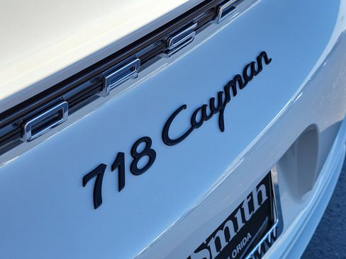 Used 2024 Porsche 718 Cayman RWD image 5