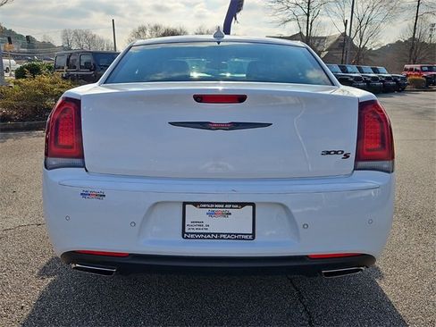 Used 2021 Chrysler 300 S image 5