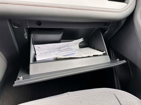 Used 2025 Ford Explorer Active image 30