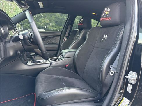 Used 2022 Dodge Charger Scat Pack w/ Dynamics Package RWD image 24