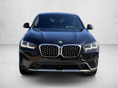 Used 2022 BMW X4 xDrive30i image 2