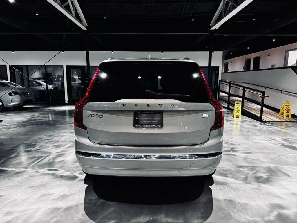 Used 2024 Volvo XC90 T8 Plus w/ Protection Package Premier AWD/4WD image 4