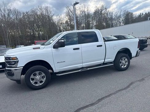 Used 2025 RAM 2500 Big Horn AWD/4WD image 2