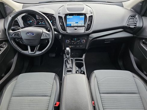 Used 2019 Ford Escape SE image 9