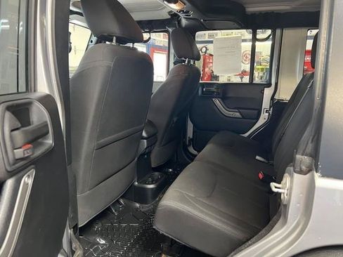 Used 2015 Jeep Wrangler Unlimited Sport w/ Quick Order Package 24S AWD/4WD image 8