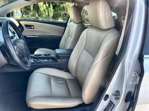 Used 2017 Toyota Avalon Touring image 11