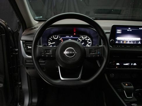 Used 2023 Nissan Rogue SV image 25