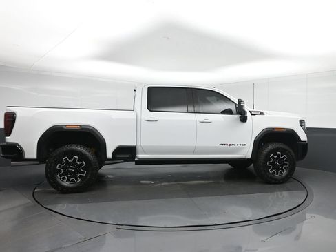 Used 2025 GMC Sierra 2500 AT4X AWD/4WD image 8