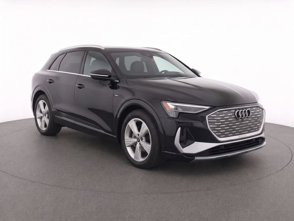 Used 2024 Audi Q4 e-tron Premium Plus w/ Premium Plus AWD/4WD image 2