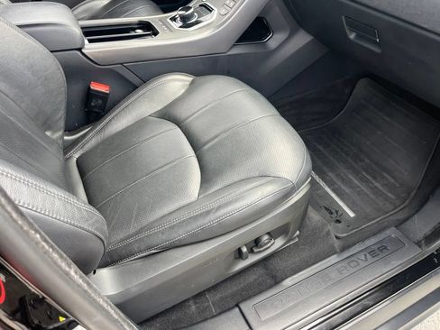 Used 2019 Land Rover Range Rover Evoque Landmark Edition AWD/4WD image 31