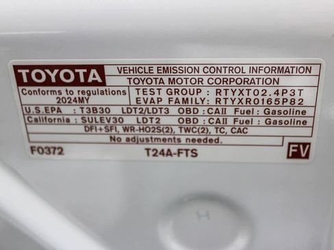 Used 2024 Toyota Tacoma TRD Sport w/ TRD Sport Premium Package AWD/4WD image 26
